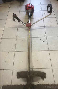 Prodám křovinořez Honda UMT 32 na opravu - 3