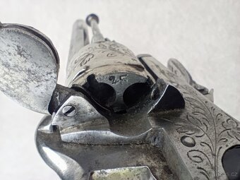 Historický revolver lefacheux 7mm (1870) - 3