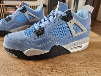 Nike Air Jordan 4 University blue - 3