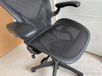 Kancelářská židle Herman Miller Aeron - 3