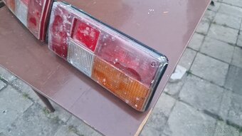 Prodám zadní světla Wartburg - 3