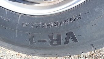 295/80R22,5 - 3