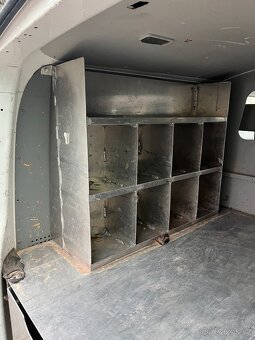 VW T5 dílenská vestavba - 3