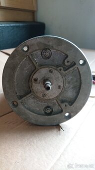 Prodám motory 24 V do bufíků - 3