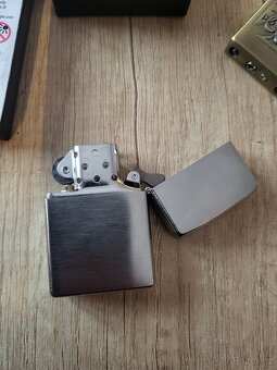 Zapalovač Zippo + další 3 ks - 3