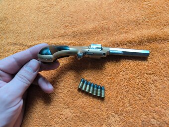 Historický revolver Whitneyville Armory SA . 22short - 3