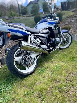 Suzuki GSX 1400 - 3