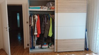 Šatní skříň - 3