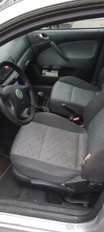 Prodám Škoda Octavia 1.6 Benzín - 3