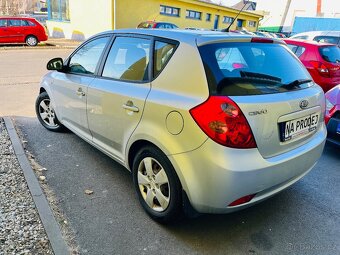 KIA CEED 1.4 i 80 kW BENZÍN MLHOVKY KLIMATIZACE. - 3