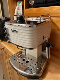 Prodám pákový kávovar De Longhi Retro - 3