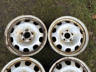 4 ks plechových disků Dacia Duster 16" 5x114,3 et50 - 3