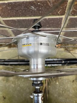 Přední kolo z dynamem 28” - 3