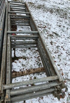 Podlážky lešení Layher. - 3