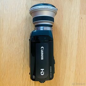 Canon Legria HF200 + objektiv Raynox - 3