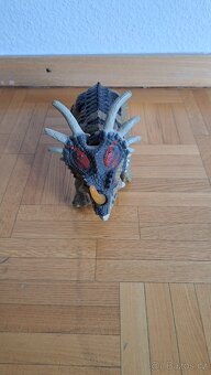 Figurka dinosaura na baterie - 3