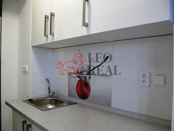 Pronájem bytu 1+kk 39m²+ 2 lodžie, sklep a komora - 3