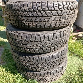 Pneu 175/65r15 - 3