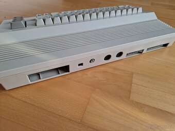 Copmmodore C64 C + originální obal - 3