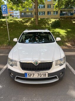 Prodám Škoda Superb 2 scout 2.0TDI 125kw dsg - 3