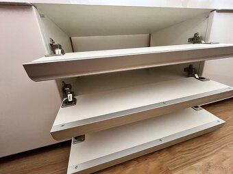 Tv stolek - 3