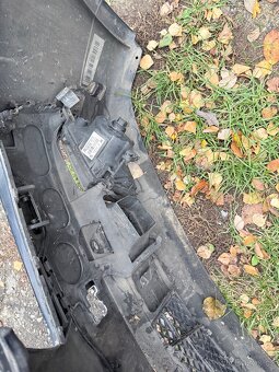 BMW e61 přední nárazník - 3