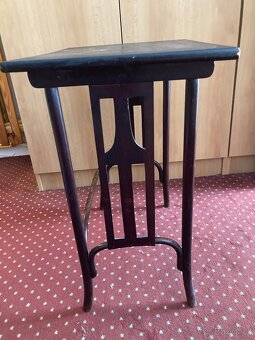 Stolek retro značky TON - 3