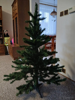 ÚMĚLÝ VÁNOČNÍ STROMEČEK - 3