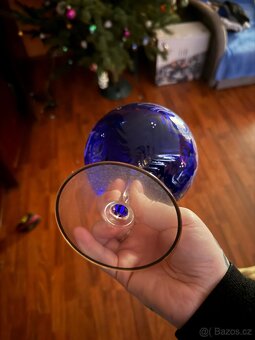 Skleněná číše - 3