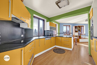 Atypický dům - 4 bytové jednotky na pozemku 2.509 m2, ul. K  - 3