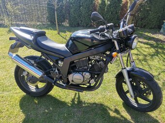 Hyosung 125 GT - 3