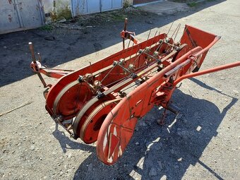 Shrnovač sena MF70 - 3