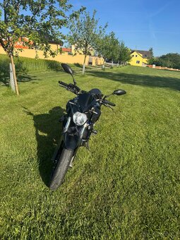 Yamaha MT07 - 3