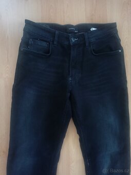 Pánské/chlapecké černé džíny zn. Reserved vel. 30/32 - 3