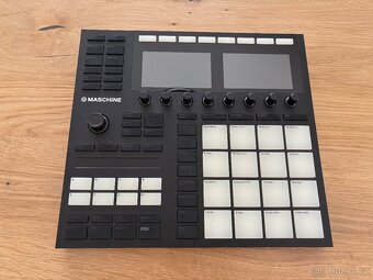 Native Instruments Maschine MK3 - 3