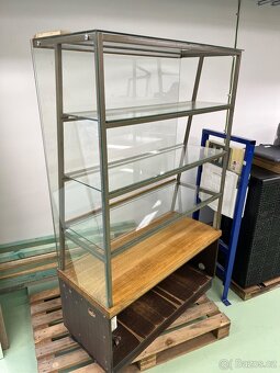 Vitrina prosklenna - 3