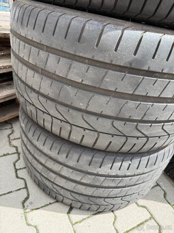 Pirelli 245/35 + 305/30 R20 - 3