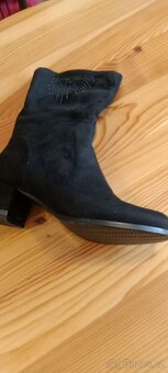 Kozačky černé velur, pohodlné vel.39, 2x použité 450,- Kč - 3