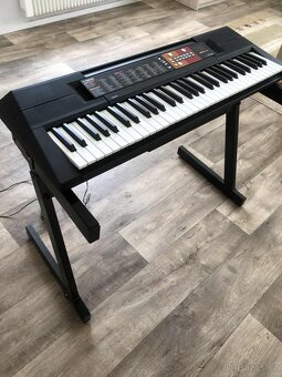 Elektrické klávesy Yamaha PSR F51 - 3