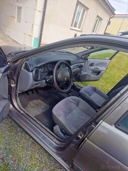 Renaul megane 1.4 16v 20001 najeto 245 tisíc kilometru - 3