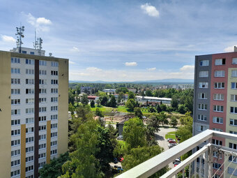Pronájem bytu 3+1 s balkonem, Kubatova ul., České Budějovice - 3