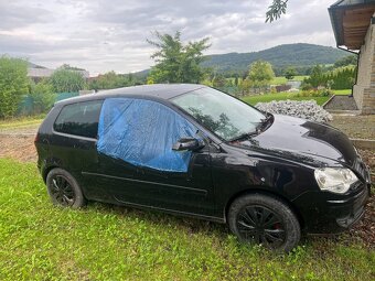 VW Polo havarované - 3