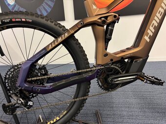 Haibike AllMtn CF 8 kola 29/27,5" vel.M KARBON - 3