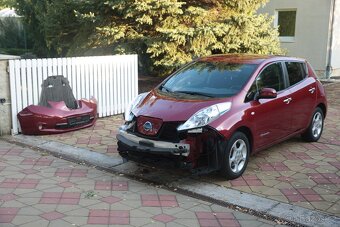 Nissan Leaf 2017 30kWh - lehce poškozený - plně pojízdný - 3