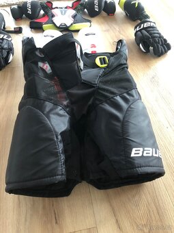 Dětský hokejový set Bauer VAPOR XTEND YTH KIT chranice - 3