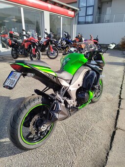 Kawasaki Z 1000 SX, 1. MAJITELKA V ČR - 3