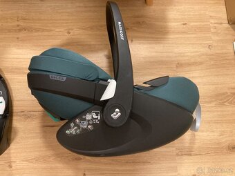 Maxi Cosi Pebble 360 Pro 2 + Family fix base - 3