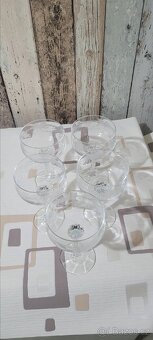 Sada 5 ks skleniček na šampaňské - 3