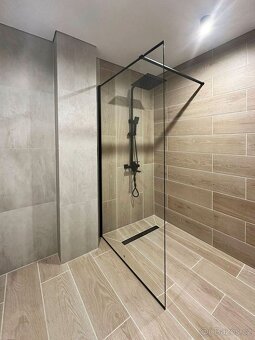 Na prodej: prostorný a elegantně zařízený apartmán 4+kk (85 - 3