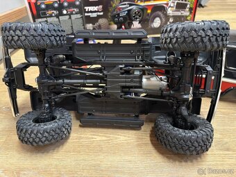 nový model Traxxas TRX-4 Bronco 1979 + baterie a nabíječ - 3